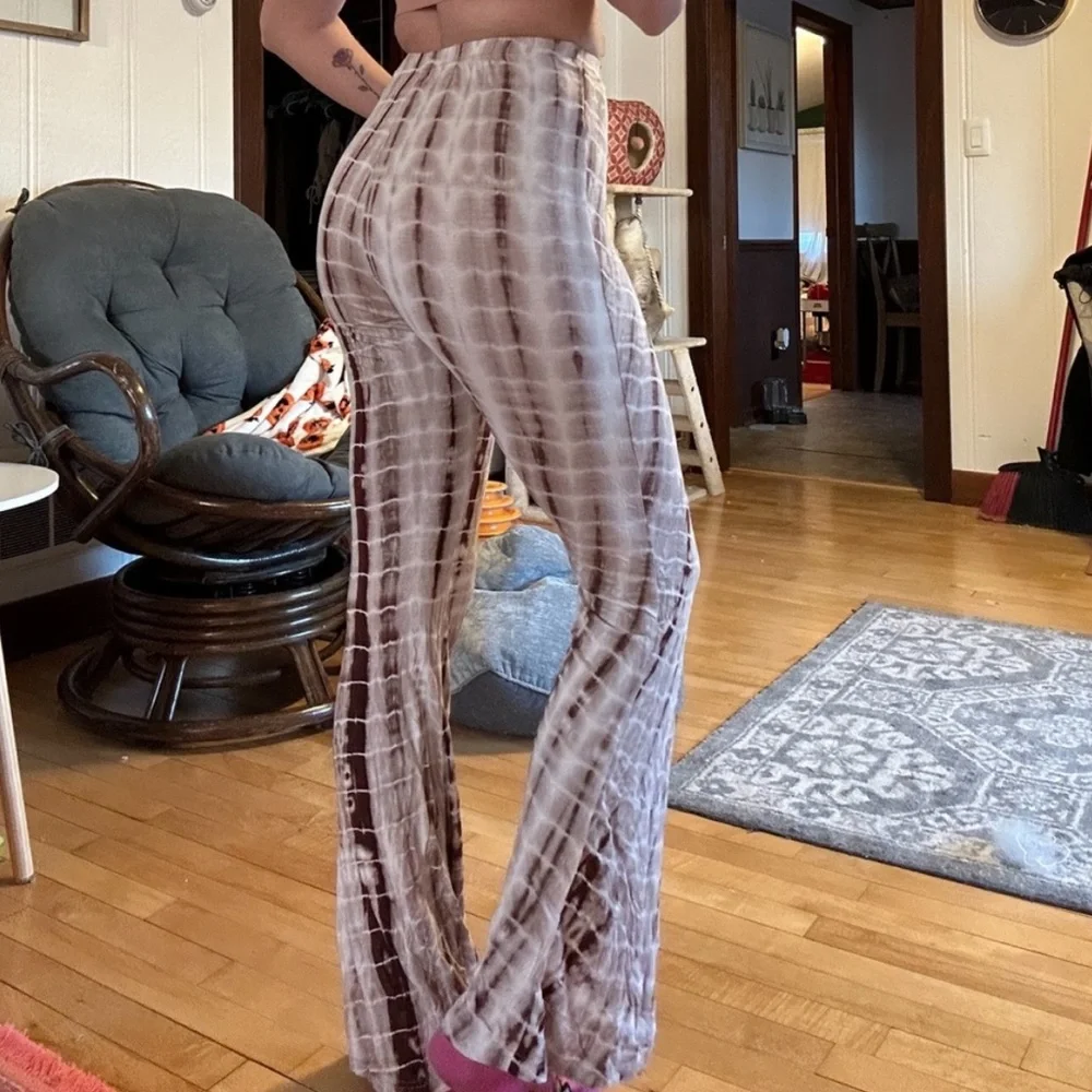 Bundle - Picture 2 of 2
